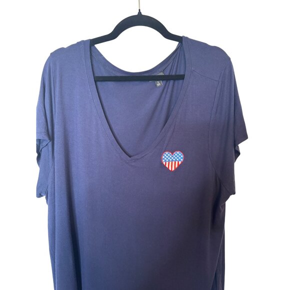 2/$30 Torrid Women Plus Size 3 Navy Blue T-Shirt - Picture 5 of 14